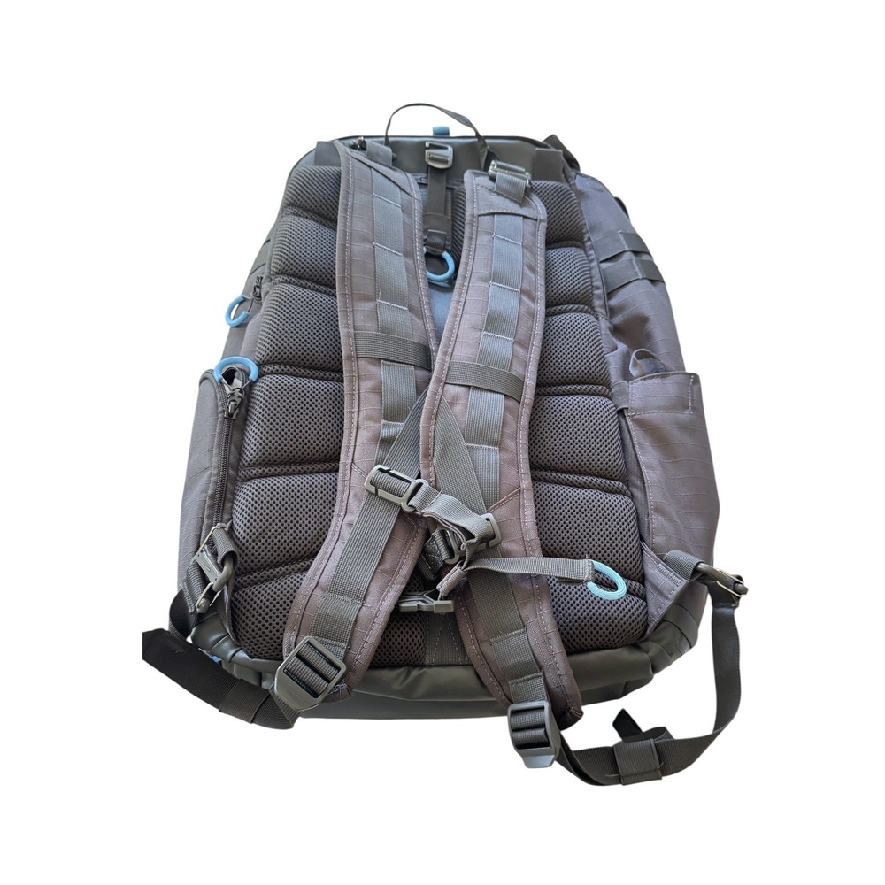 Nike Elite EasyOn UConn Basketball Backpack Gray NCAA Huskies Adaptive Bag NEW - Picture 3 of 8